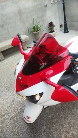 Kawasaki zzr