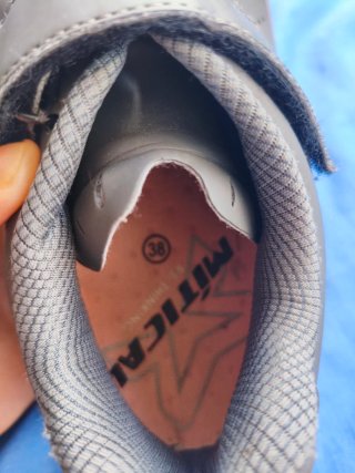 Zapatillas MÍtical spinning grises y naranjas