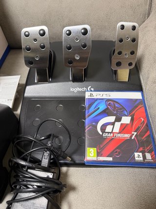 Volante Logitech G29 + Pedales + Gran Turismo 7