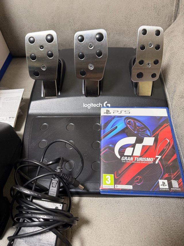 Volante Logitech G29 + Pedales + Gran Turismo 7