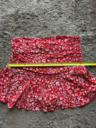 Falda pantalón roja flores talla 40
