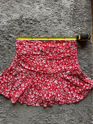 Falda pantalón roja flores talla 40