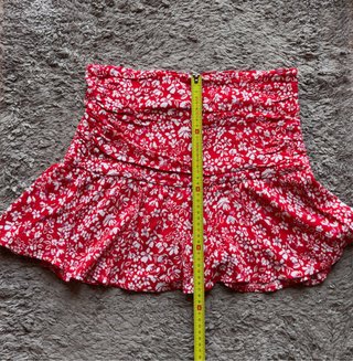Falda pantalón roja flores talla 40