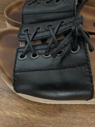 Chanclas Zara Piel Negra