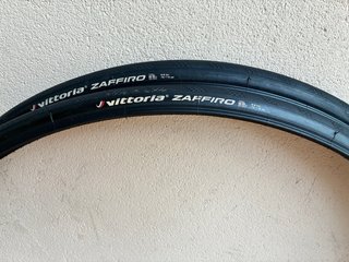 Cubiertas Vittoria Zaffiro 700x25C