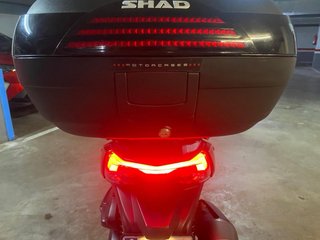 Maxi Scooter Negra