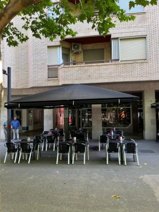 Sombrilla para terraza negra