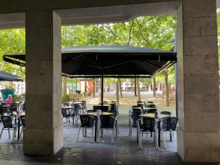 Sombrilla para terraza negra