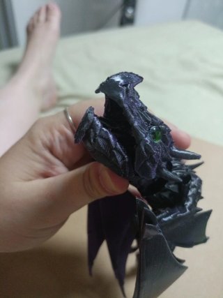 Dragón Alado 3D Negro y Morado