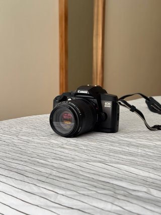 Canon EOS 5000 + Lente 80-200mm