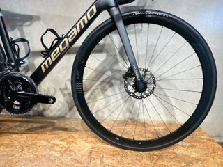 MEGAMO RAISE 20 2025 / TALLA M