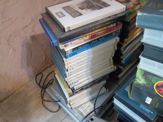 Lote DVD y VHS, TV y Teclado
