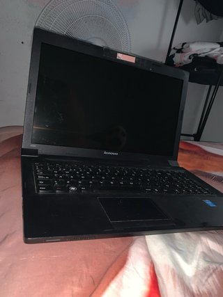 Lenovo B590 Portátil