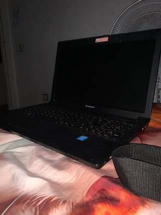 Lenovo B590 Portátil