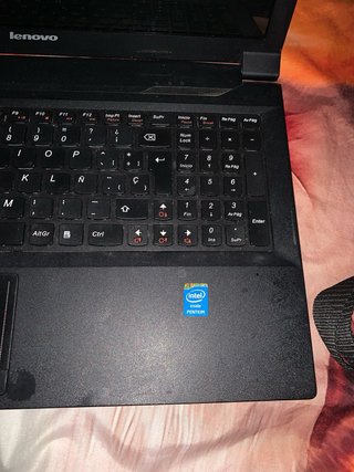 Lenovo B590 Portátil