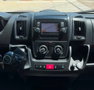 PEUGEOT BOXER CAMIÓN CAJA CERRADA 2.2HDi 140CV 2PZ