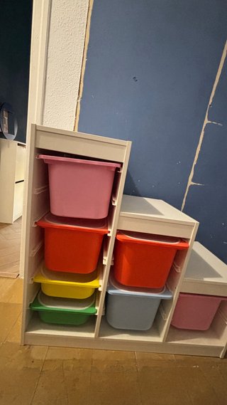 Estantería IKEA TROFAST para niños