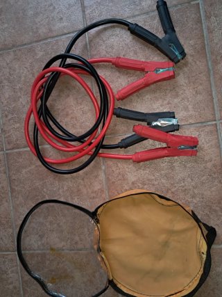 Kit coche: triángulos + cables
