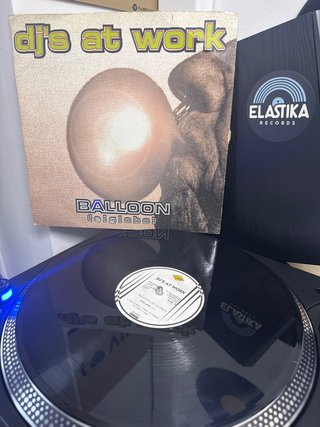 DJ's At Work - Balloon (El Globo)