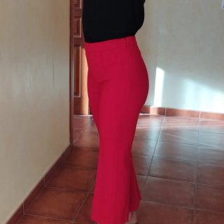 Pantalón pitillo rojo