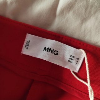 Pantalón pitillo rojo