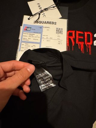 T-shirt Dsquared2 nera con ricamo