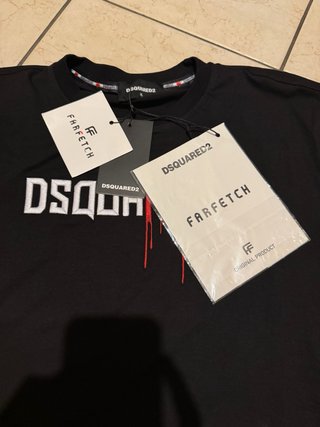T-shirt Dsquared2 nera con ricamo