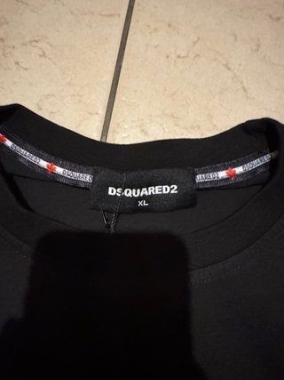 T-shirt Dsquared2 nera con ricamo