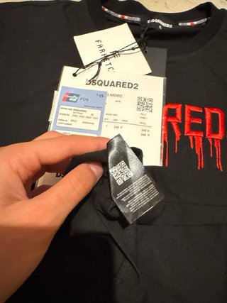 T-shirt Dsquared2 nera con ricamo