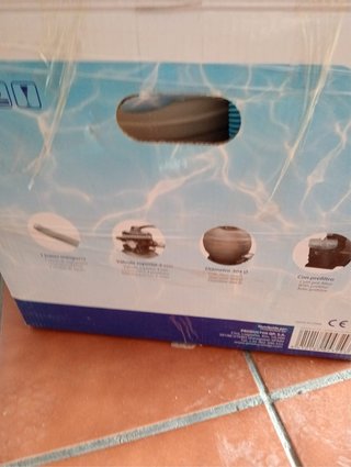 Bomba con válvula para piscina