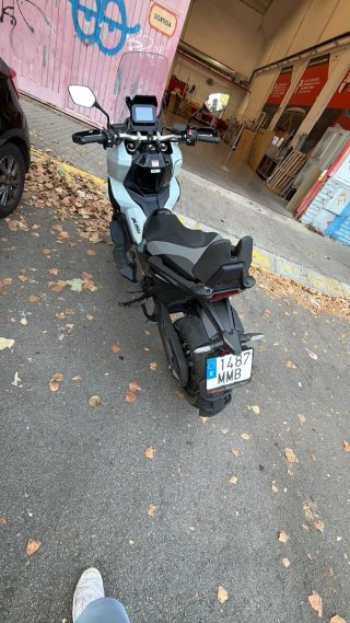 Honda X-ADV Gris/Blanco