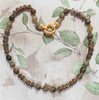 Collar Labradoritas Cierre Baño Oro