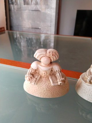 Figuras de meninas decorativas