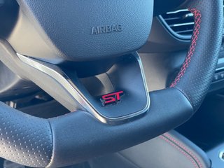 Ford Focus 1.0 Ecoboost MHEV 114kW ST-Line
