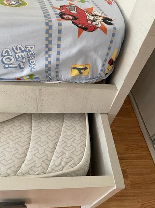 Cama juvenil con cajones, colchones no ,ni somier