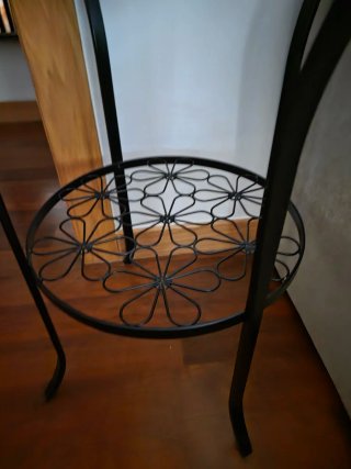 Mesa auxiliar IKEA KLINGSBO cristal y metal