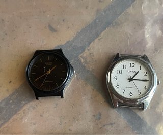 2 Orologi Casio e Lorus Senza Cinturino