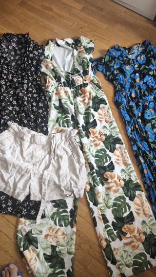 Vestidos florales mujer 5 vestidos y pantalón cort