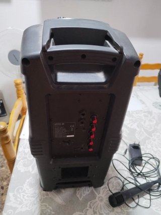 Altavoz Portátil Bluetooth con Radio