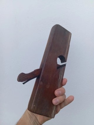 Cepillo de carpintero de madera