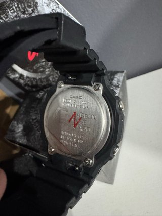 Reloj G-Shock Negro con Oro Rosa.