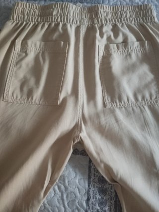 Pantalones tobilleros beige