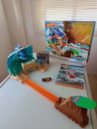 Hot Wheels City Batalla Tiburón Playa