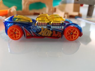 Hot Wheels City Batalla Tiburón Playa