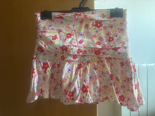 Minifalda volante floral verano