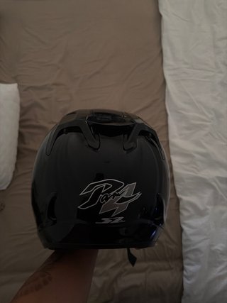 Casco Arai Negro con Visera