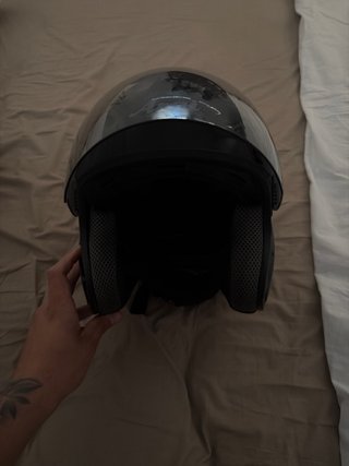 Casco Arai Negro con Visera