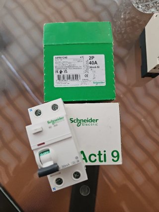 Interruptor Diferencial Schneider A9R61240