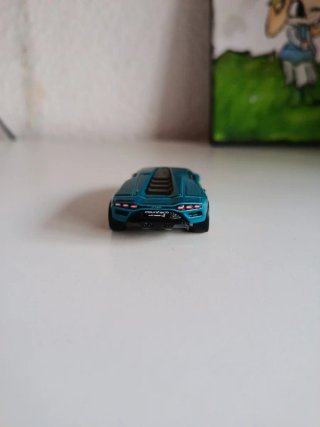 Hot Wheels Premium Lamborghini Countach LPI 800-4