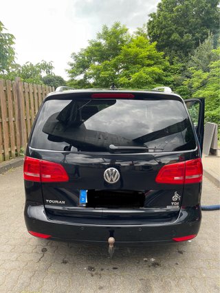 Coche familiar negro